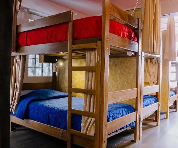 Magar Bar Hostal *